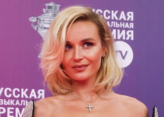 «Пишет аранжировки для участников»: Полина Гагарина устроила сына на шоу «Голос»