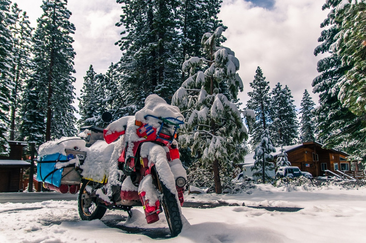Гусеницы, саморезы, седло с подогревом: 5 интересных фактов о зимней езде на мотоцикле