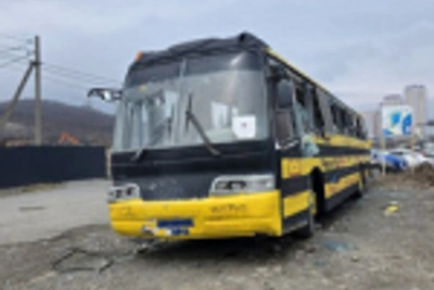 Мэрия Владивостока уберёт брошенный автобус-кафе с бухты Соболь