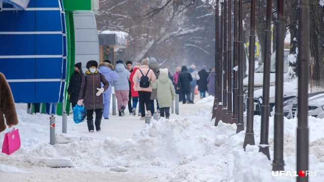 Уфа постепенно приходит в себя перед началом официальной рабочей недели | Источник: Булат Салихов / UFA1.RU