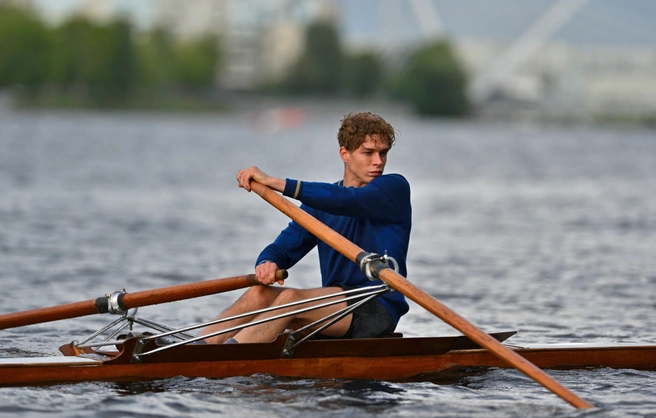 Глеб Калюжный в роли Юрия Тюкалова | Источник: «Кинопоиск»