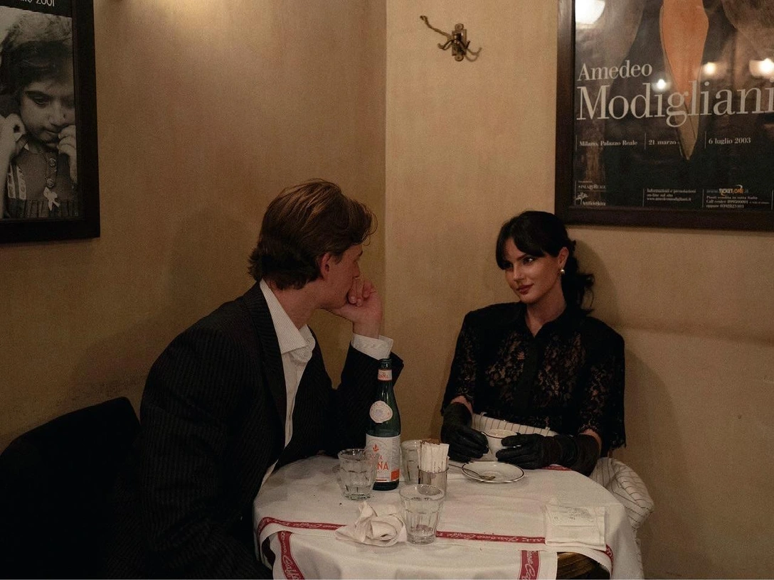 Самые верные: 4 знака зодиака, которые могут годами любить человека, не подавая виду | marieclaire.ru