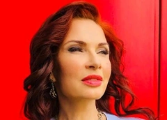 Соседи Эвелины Бледанс едва не стали жертвами пожара