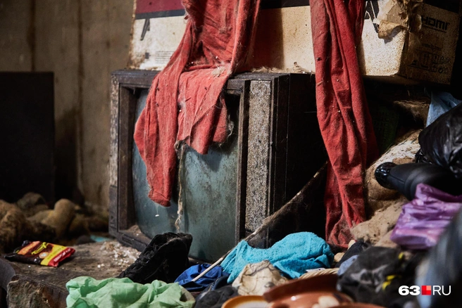 Свет в квартире есть, но телевизор включали очень давно | Источник: Роман Данилкин / 63.RU