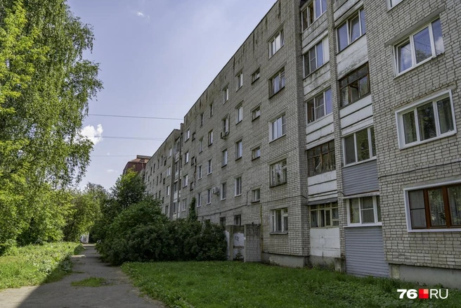 Жители окрестных домов в целом поддерживают снос бараков | Источник: Кирилл Поверинов / 76.RU