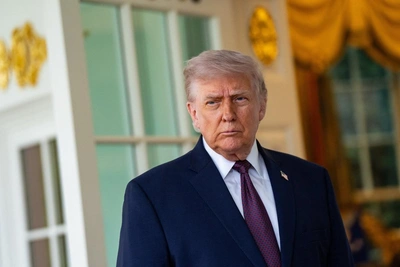 Трамп мирит Гарри с королём Чарльзом