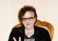 Рома Жуков хочет лишить бывшую жену родительских прав из-за алкоголизма