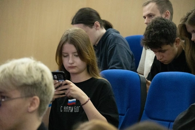 ДВФУ принуждает студентов к использованию мессенджера MAX