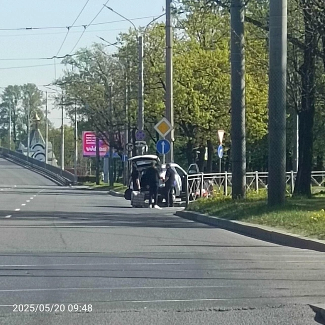 Водители каршерингов устроили в Петербурге утро свиданий с препятствиями | Источник: ДТП и ЧП | Санкт-Петербург | Питер Онлайн | СПб