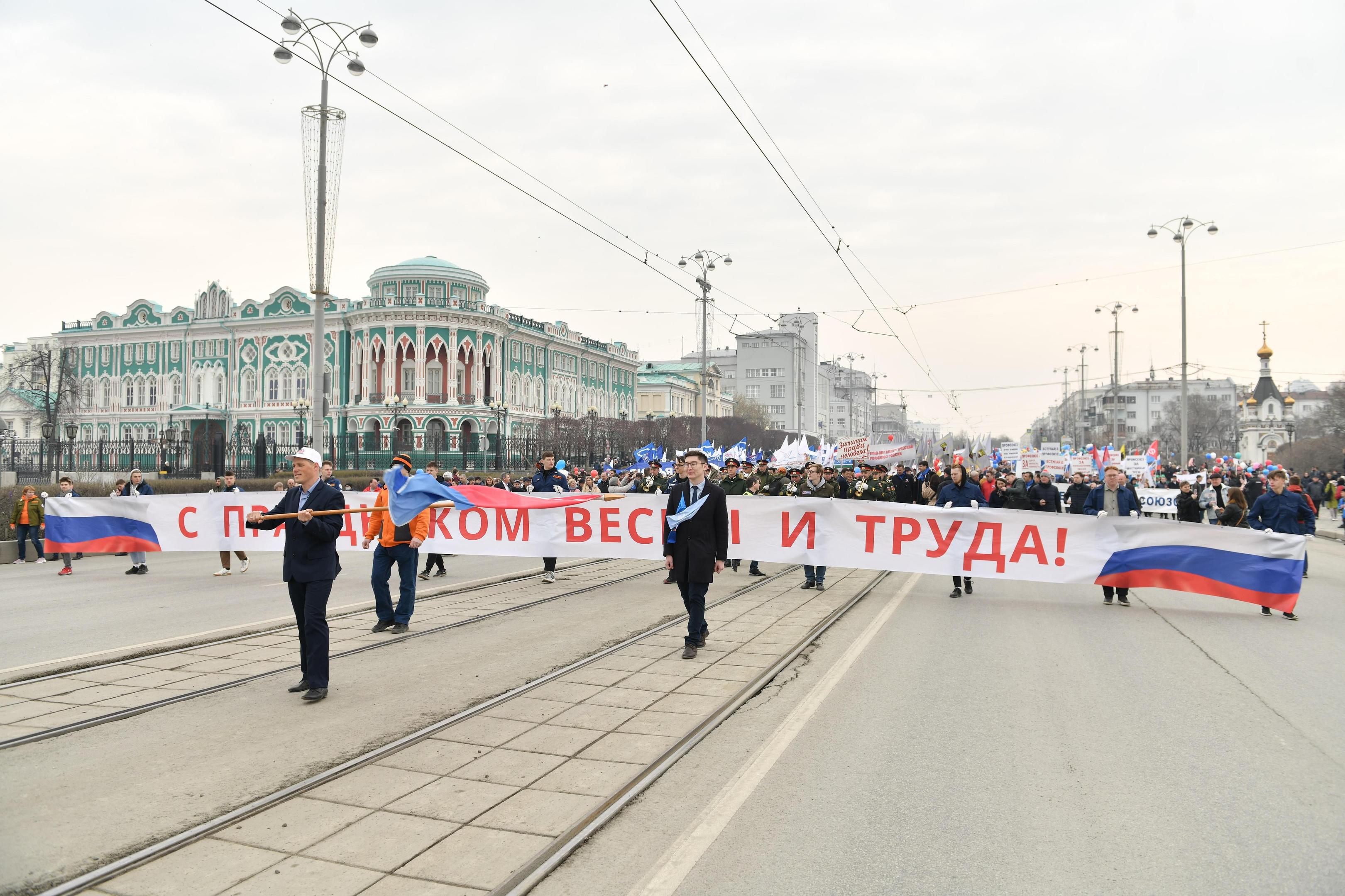 На трудящихся объявили охоту. Власти будут выявлять «неформально занятых», хотя сколько их в стране, не знает никто