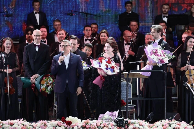 Алексей Текслер подчеркнул, что «Курчатов Фест» вернется в Челябинск в следующем, 2026, году | Источник: Наиль Фаттахов / пресс-служба правительства Челябинской области 