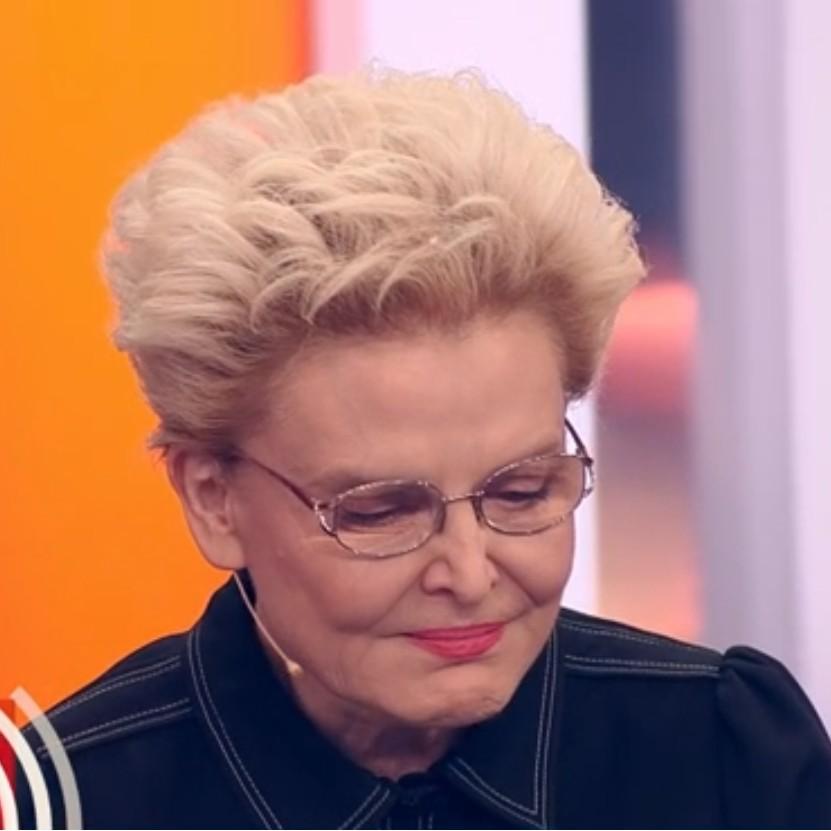 <p>Елена Малышева </p>