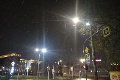 Снегопад накрыл Петербург и Васильевский остров