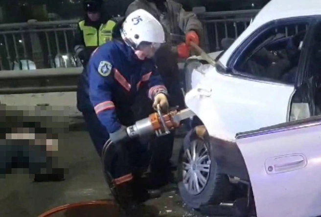 Погибшим пытались дозвониться родные  | Источник: Спасатели МАСС/Telegram