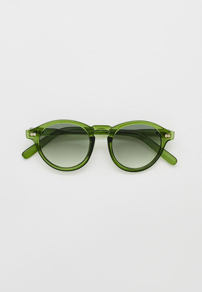 Солнцезащитные очки в зеленой полупрозрачной оправе