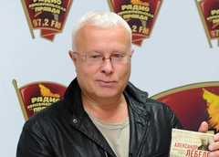«С одной стороны, это грустно»: олигарх Александр Лебедев о расставании с Леной Перминовой после 19 лет отношений