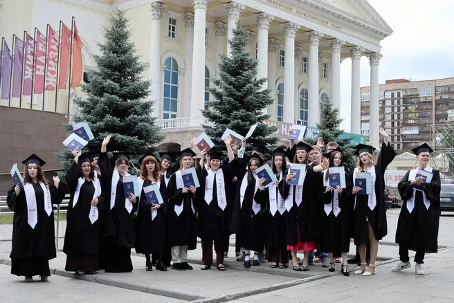Выпускники получают государственный диплом, отсрочку от армии и возможность поступить в вуз без ЕГЭ | Источник: «Академия ТОП»