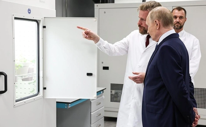 Президента ознакомили с передовыми разработками молодых ученых | Источник: kremlin.ru
