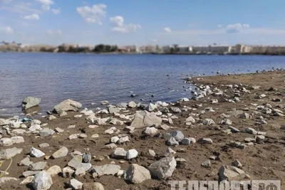 Амурчане убрали мусор на берегах водоемов