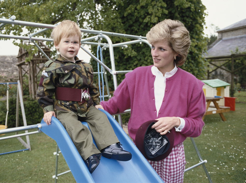 Принцесса Диана и Гарри | marieclaire.ru