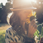 Мини-тест: Выберите весенний цветок, а нейросеть расскажет, чем пахнет ваша душа