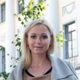 <p>Елена Бережная</p>
