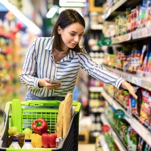 Сметут с полок: эти 8 продуктов к Новому году нужно купить уже сейчас (потом будет поздно и дорого)