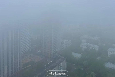 В Екатеринбурге небоскребы исчезли из-за тумана, ожидается жара