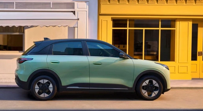 Geely EX2 уже выпускают в Белоруссии, поставки в Россию ожидаются | Источник: пресс-служба компании Geely