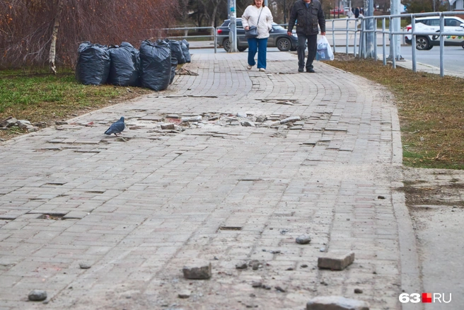 На самокате или на велосипеде здесь лучше не появляться  | Источник: Роман Данилкин / 63.RU