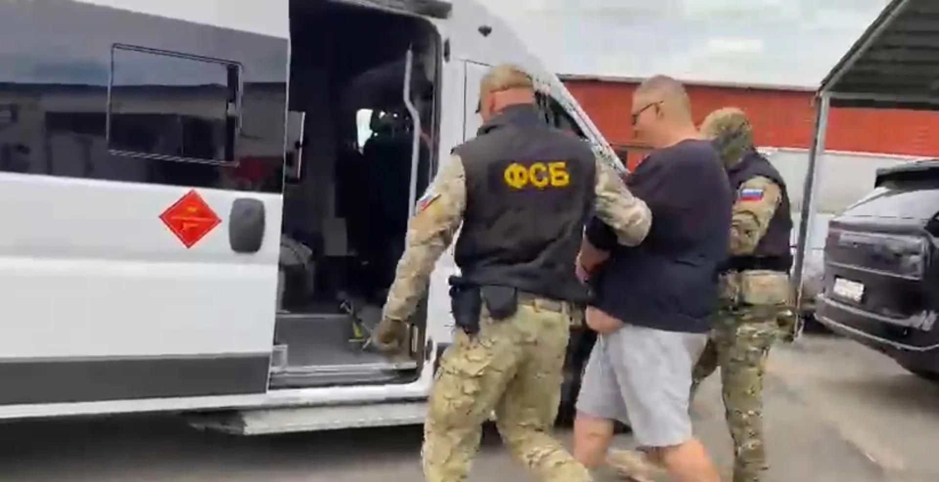 ФСБ задержала двух предпринимателей по подозрению в хищении 30 миллионов на школьном питании в Челябинске