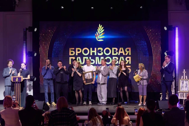 undefined Кадры с церемонии вручения награды представителям ресторана «Закрома» | Источник: Павел Кашников