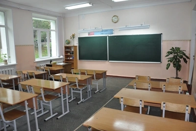 Депутат предложил допустить родителей к приемке школ