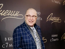 Евгений Петросян о позднем отцовстве: «Мой возраст для армянина, как слону дробина»