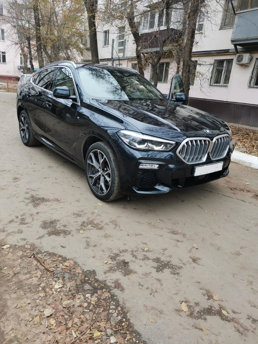 Тот самый BMW, на котором ехал Виктор и в легальности которого неожиданно усомнились полицейские | Источник: Виктор Черкасов