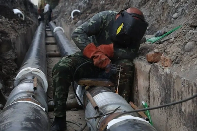 На улице Тельмана во Владикавказе заменили 40 метров теплотрассы