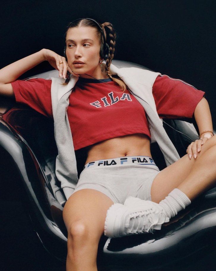 Спорт — это модно: Хейли Бибер в новом кампейне FILA