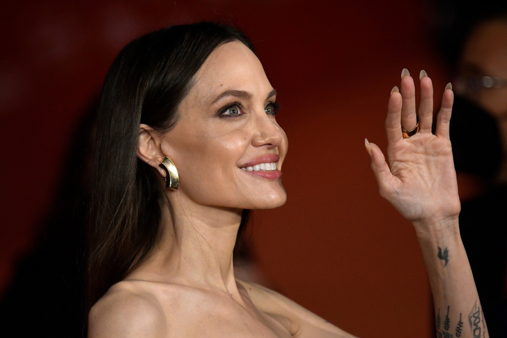 15 пронзительных цитат Анджелины Джоли — о любви, мужчинах и своей потрясающей красоте