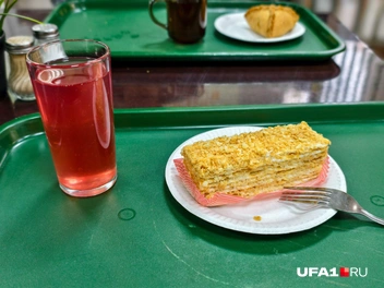 Перекус коллеги | Источник: Булат Салихов / UFA1.RU