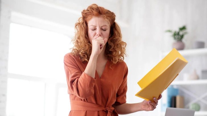 кашель после пневмонии | Источник: iStock/Zinkevych