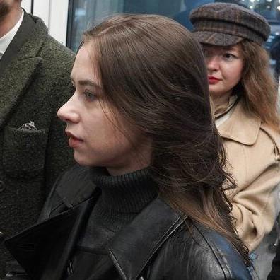 Муж Саши Митрошиной счастлив ее приговору: «С утра я знал, что могу вернуться домой один»