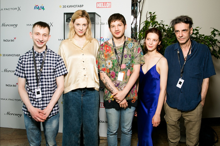 Кантемир Балагов с членами съемочной группы фильма «Дылда»