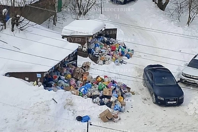 Туляки жалуются на завалы мусора после снегопадов
