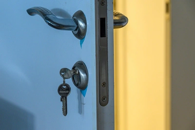 В Удмуртии возбудили дело из-за невыдачи жилья сироте