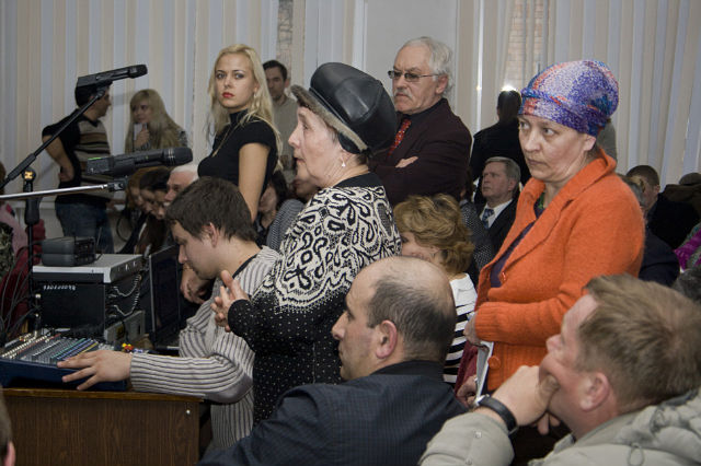 В СПОРЕ СКОНЧАЕТСЯ ИСТИНА 
На мину...