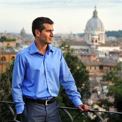 Мужские костюмы и рубашки Roberto...