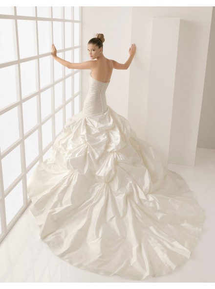 Свадебное платье у нас ru.landybri...