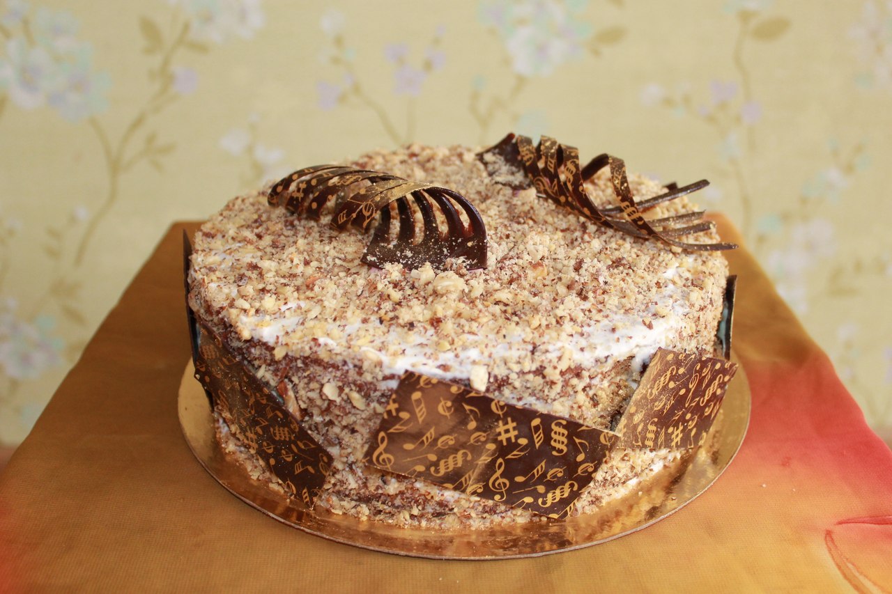 Нотный тортик) 
Медовый бисквит,см...