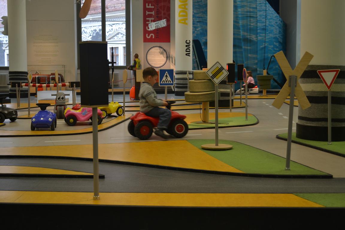 Про национальные особенности. 
Поб...