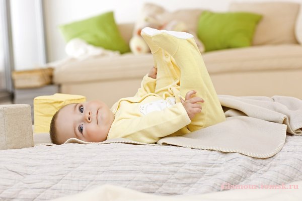 Одежда для новорожденных и детей д...